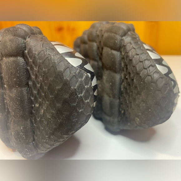 Used Sketchers Sketch-O-Saurus light up shoes, size 13 + Dino sandals size 3/4 - Picture 9 of 11